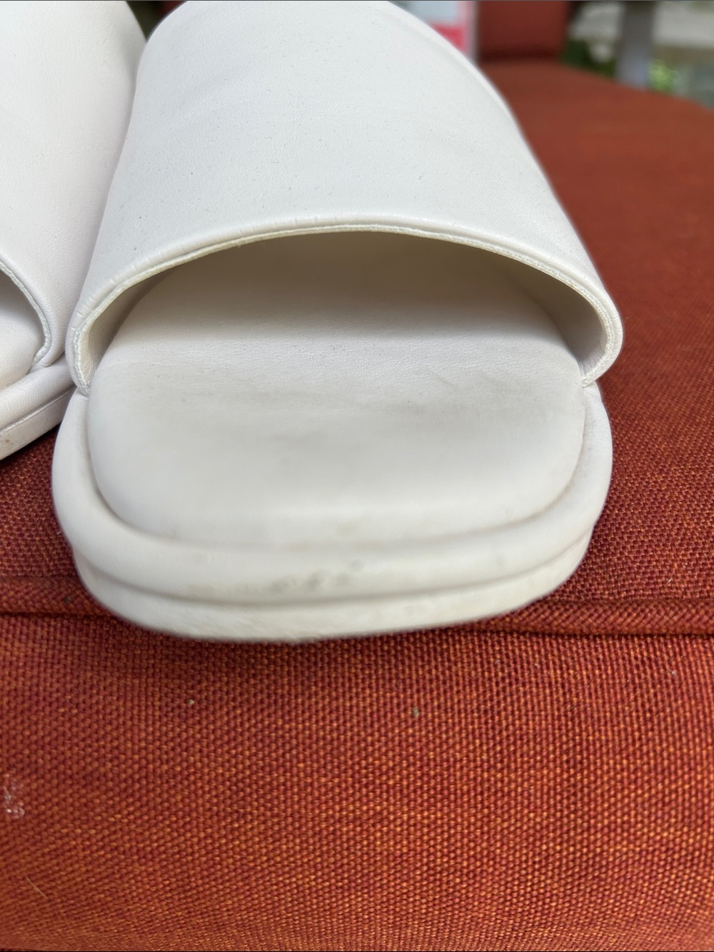 Rachel Zoe Off-White Leather Slide Mules - Picture 3 of 7